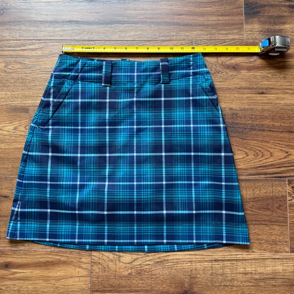 Nike Dri-Fit Women’s Performance Tour Plaid Tartan Golf Skort Size 2 - Picture 3 of 9